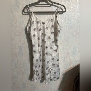 Happie Floral Cream Chemise, Sz Junior Lg